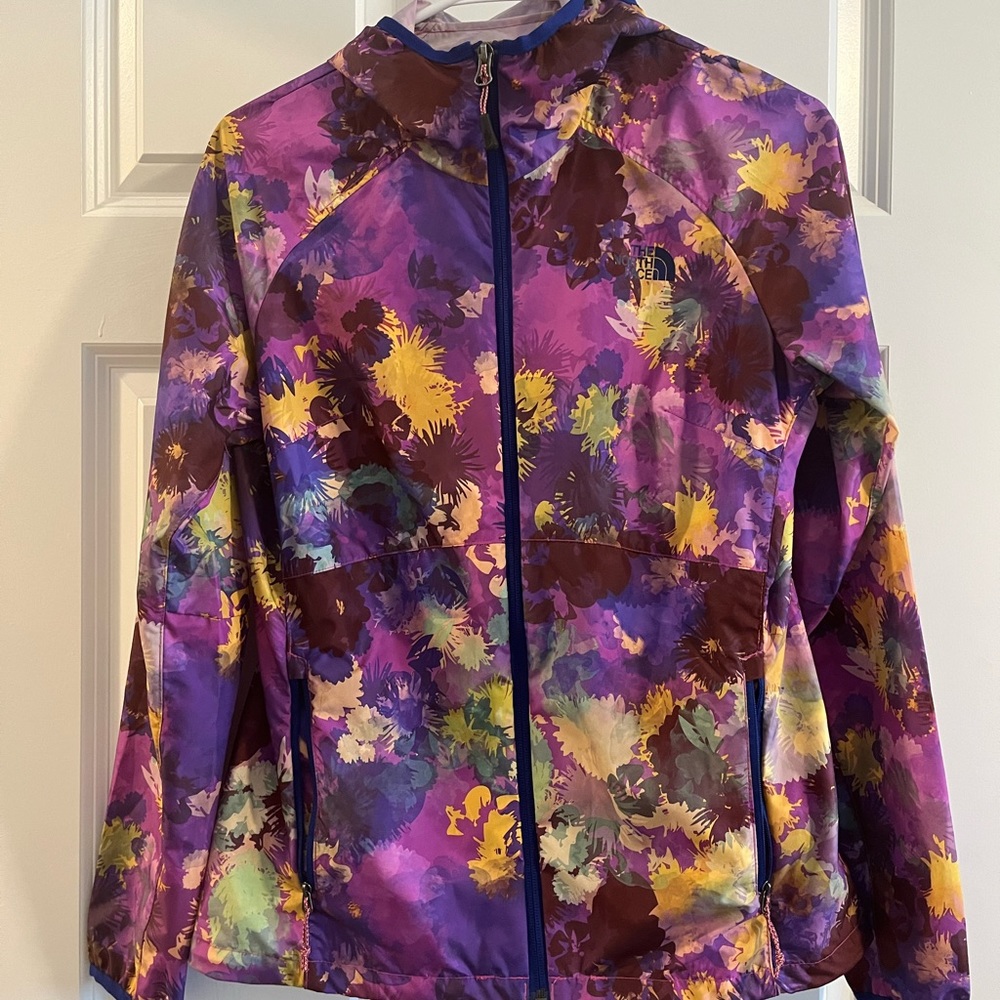 Women’s North Face Raincoat